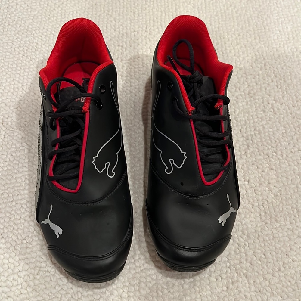 Vintage Puma Ferrari Sneakers Size 37 (5-6). Only worn a few times. Rare